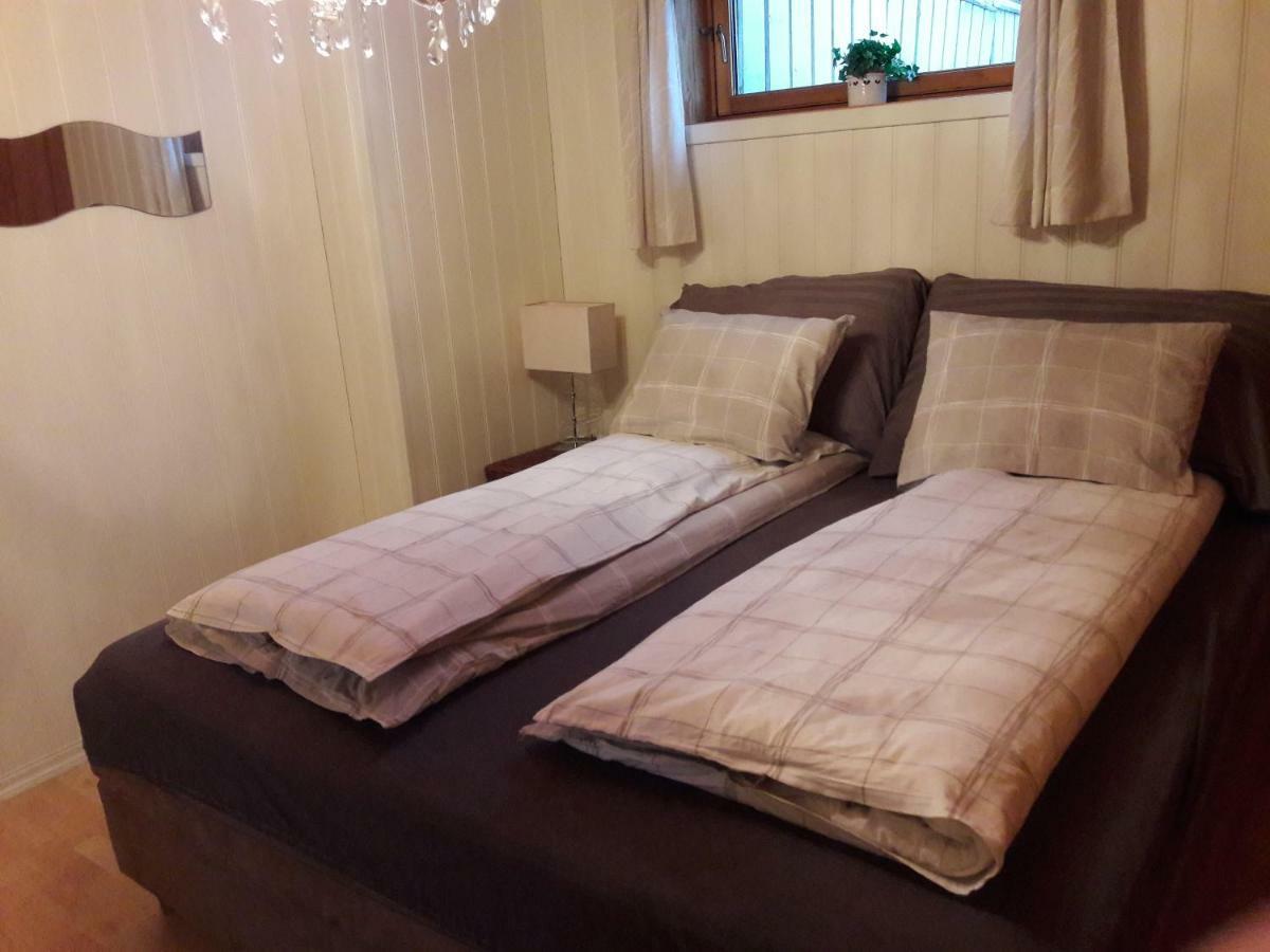 Apartment Tryms Vei 20A - Stor Leilighet คริสเตียนซานด์ ภายนอก รูปภาพ